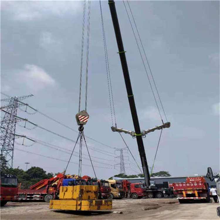 三都镇风电设备吊装